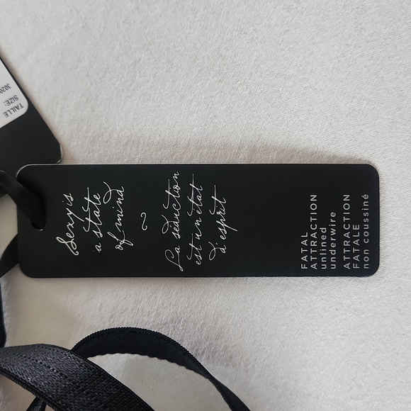 Ashley Graham Fatal Attraction Unlined Underwire Bra - Size 40DD or 40E - Picture 14 of 14